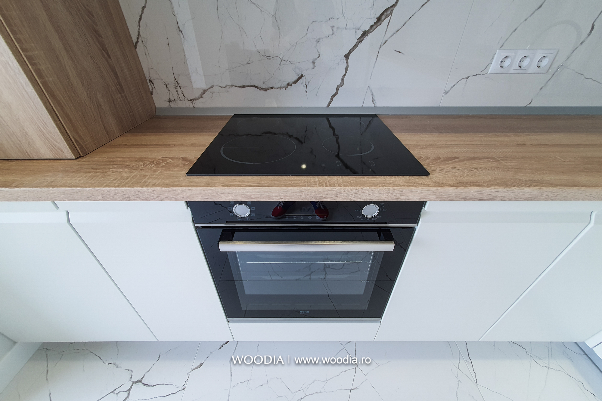 mobilier-la-comanda-bucatarie-woodia0006